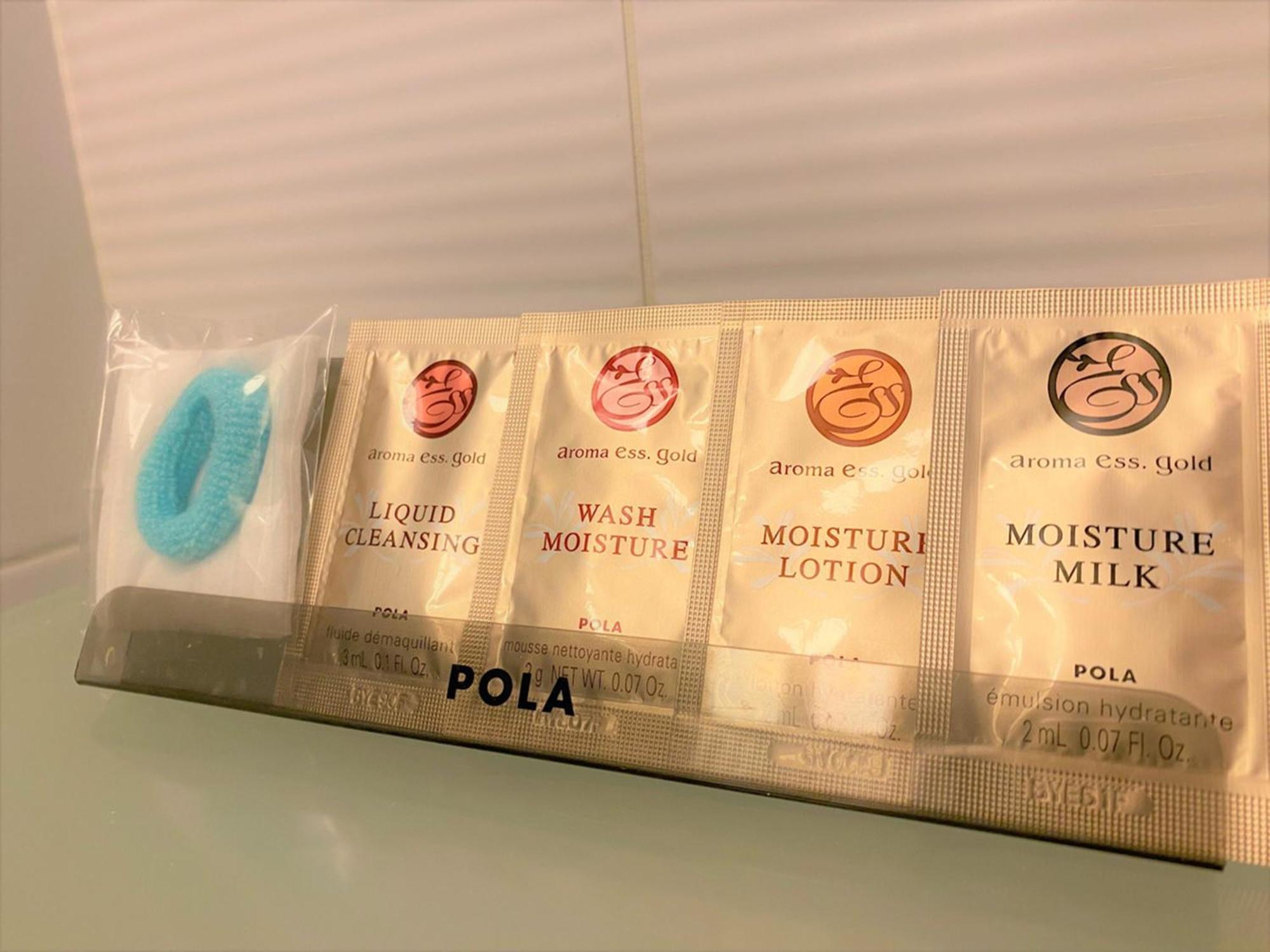 Sapporo Prince Hotel Exterior foto A set of amenities by Pola