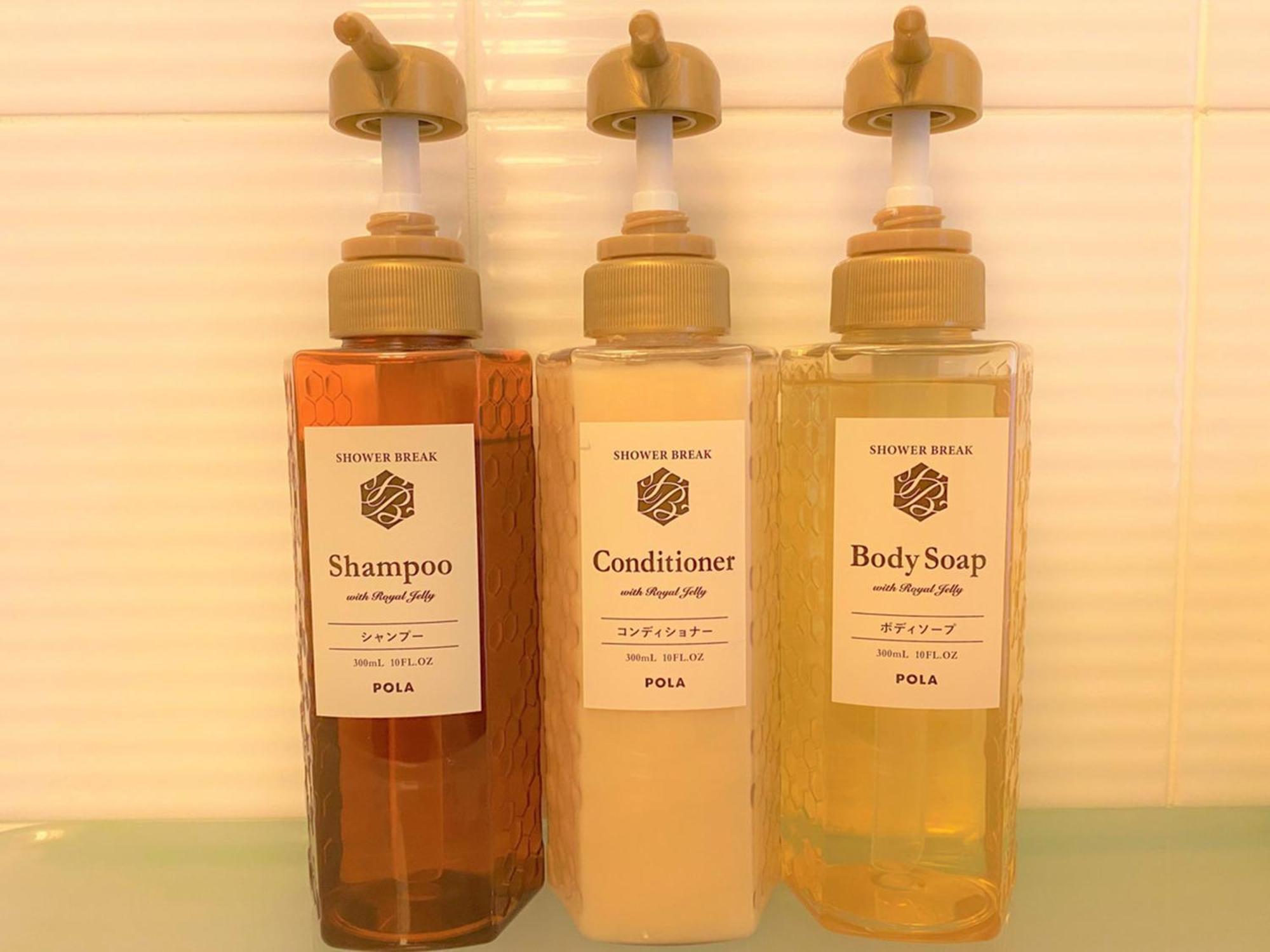 Sapporo Prince Hotel Exterior foto Shampoo, conditioner, and body soap